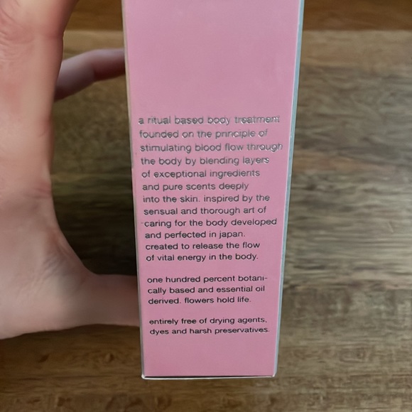 Red Flower - Wild Cherry Blossom Rice Buff - NIB - Picture 2 of 4